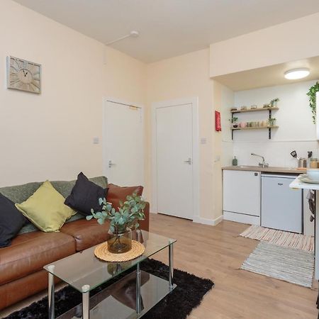 Cozy 1B Groundfloor - 8 Minute From City Centre Edinburgh Bagian luar foto