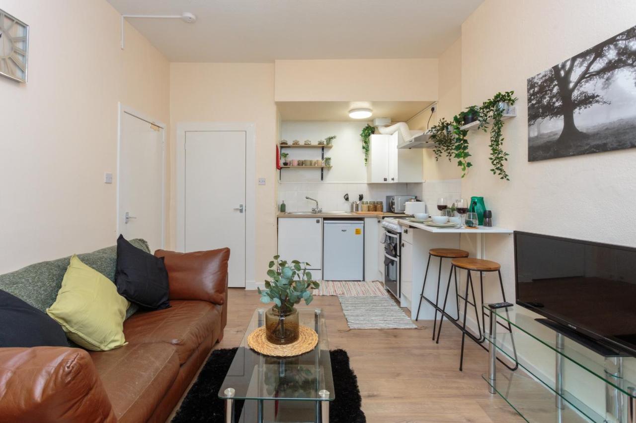 Cozy 1B Groundfloor - 8 Minute From City Centre Edinburgh Bagian luar foto