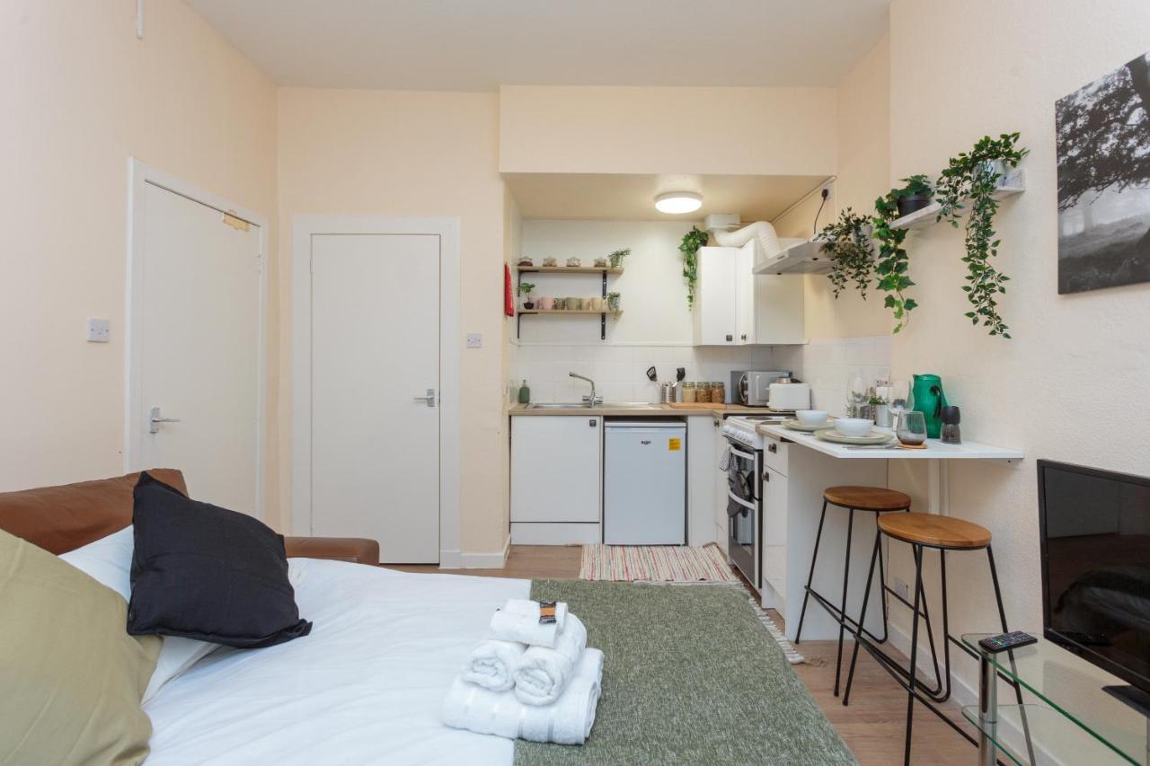 Cozy 1B Groundfloor - 8 Minute From City Centre Edinburgh Bagian luar foto